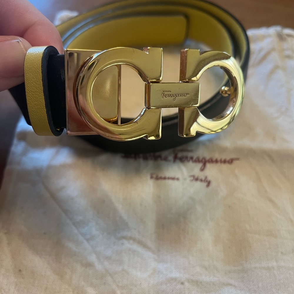 EUC Salvatore Ferragamo reversible belt.